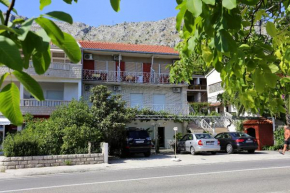 Apartments by the sea Duce, Omis - 10304